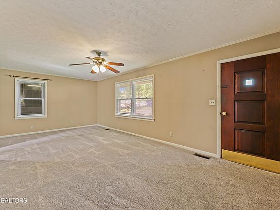 5th image of 619 Robertsville Rd