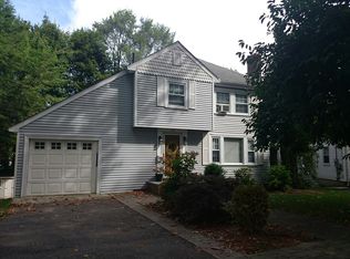 28 Carlson Rd, Hyde Park, MA 02136