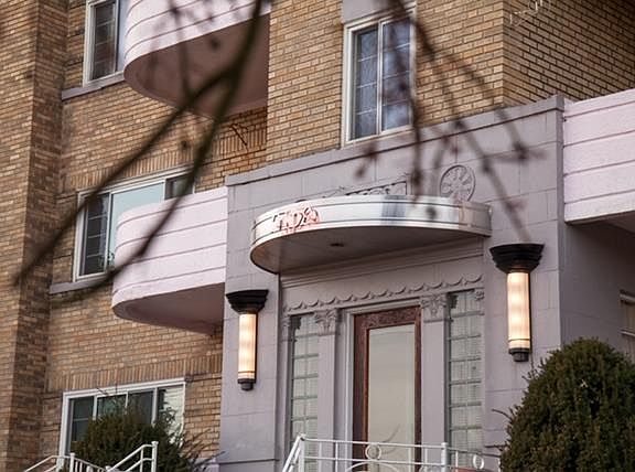 2nd image of 2109 Luray Ave Unit 4-14