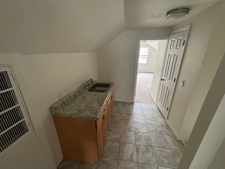 7 Berry Rd #A — Photo 20