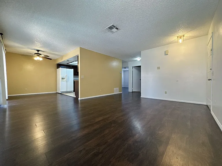 6659 W Tropicana Ave — Photo 3