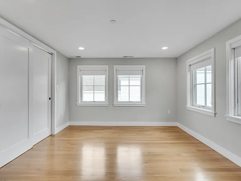 56 Franklin St #B — Photo 9