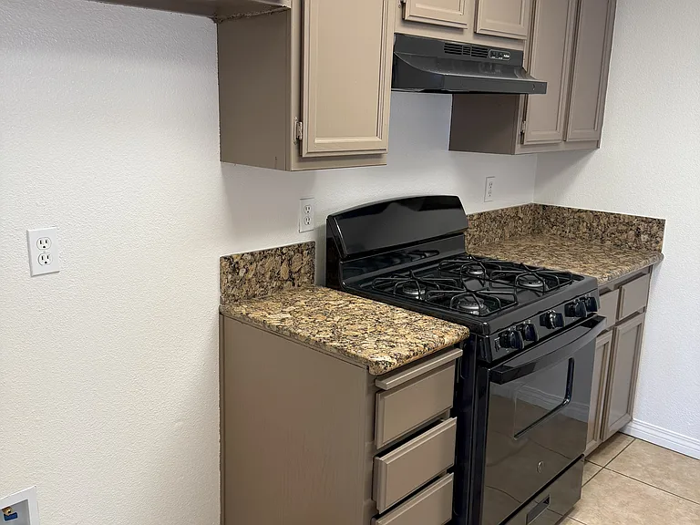 12009 Aspen Cir — Photo 18