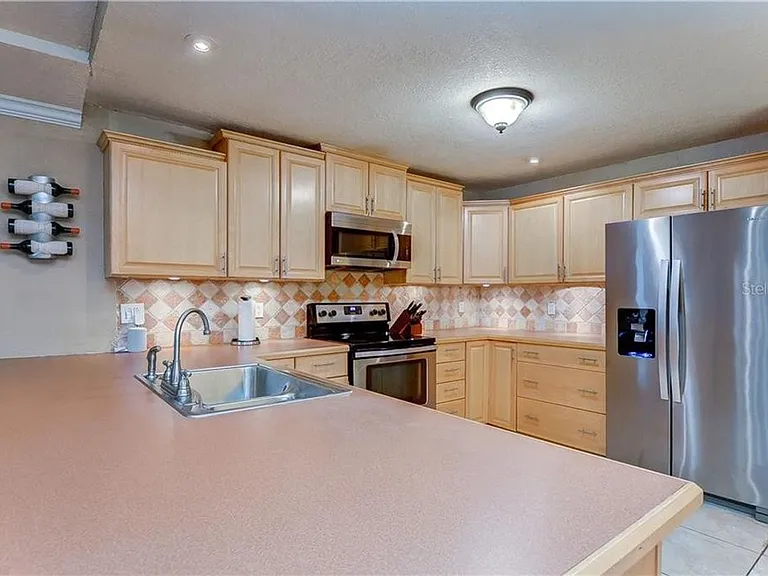 5121 Ellendale Ave — Photo 9