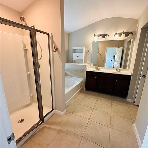 1335 Hampton Oaks Dr — Photo 7