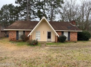 315 Cedarwood Dr, Jackson, MS 39212