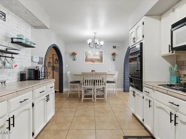 1923 N 44TH Place, Phoenix, AZ 85008