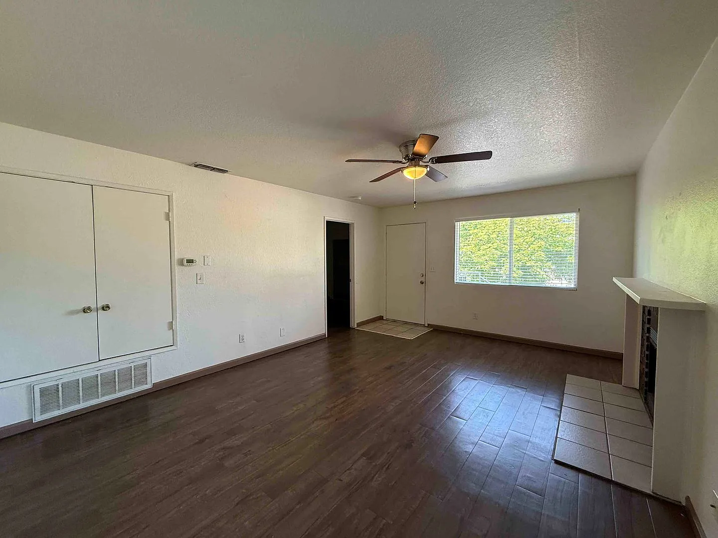 2 Bed 2 Full Bath Condo — Photo 2