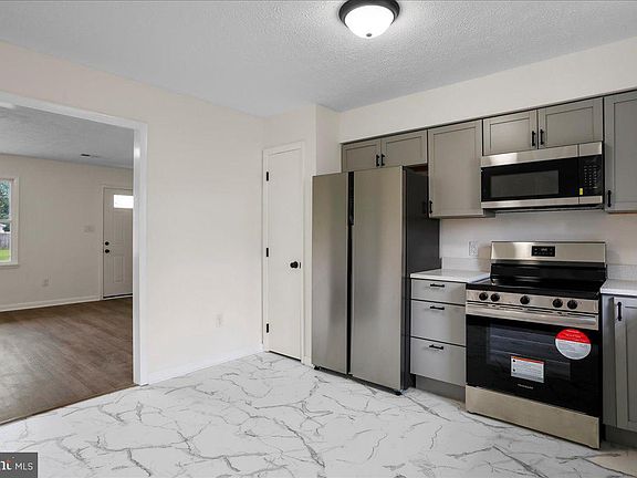 5th image of 116 Somerset Dr