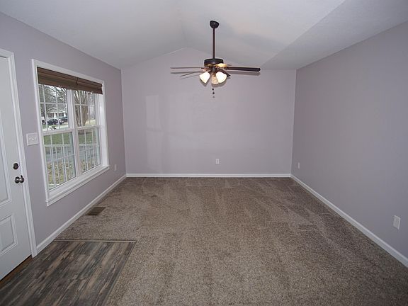 5th image of 2335 Woodrow Dr.