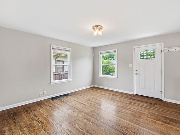 5th image of 4306 Winthrop Ave