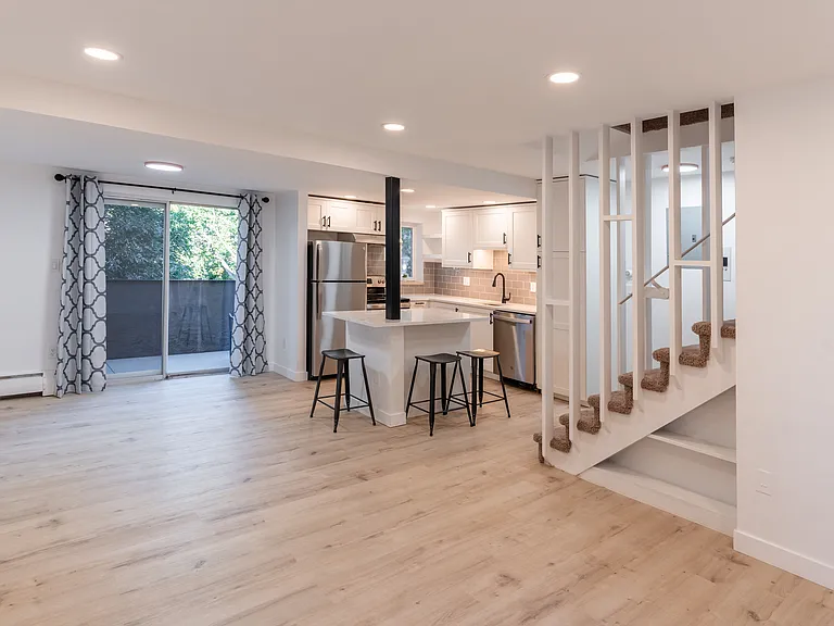 1149 Columbine St #201 — Photo 2