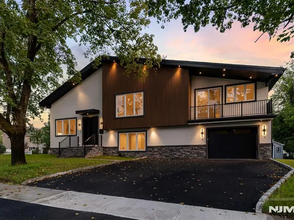 62 Asmus Road, Closter, NJ 07624