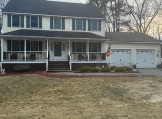 51 Robinson Ln, Pelham, NH 03076