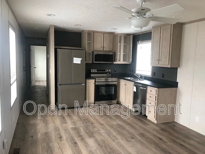 Parma Estates Mobile Home Community — Photo 3