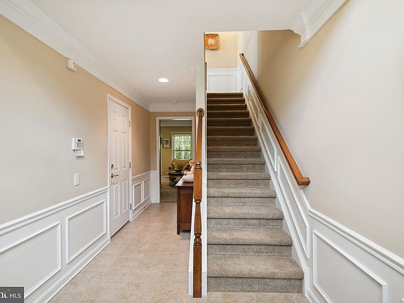 3rd image of 320 Strine Ct