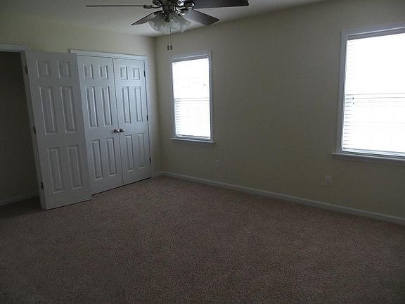 5th image of 808 Mann St