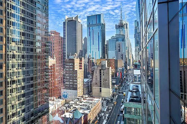 Sold by Compass | media 22