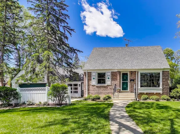 266 S Warrington Rd, Des Plaines, IL 60016