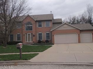 2907 Keystone Rd, Bloomington, IL 61704