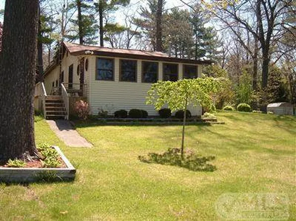 5195 Brown St, Twin Lake, MI 49457