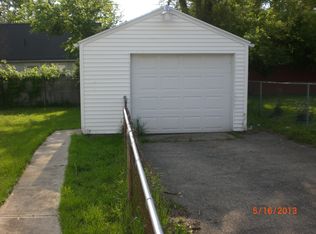 1217 Shaftesbury Rd, Dayton, OH 45406