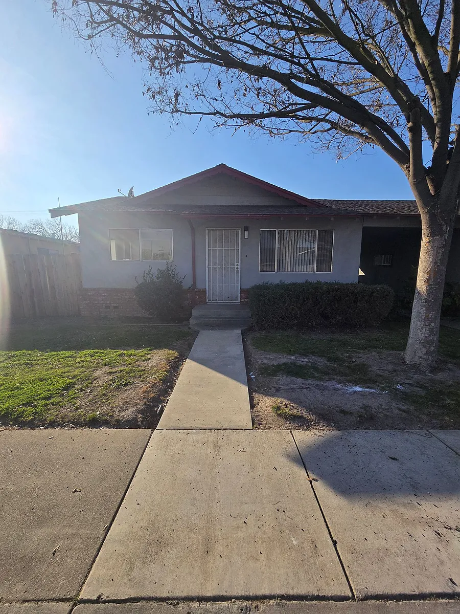 Building Photo - 1915 Celeste Ct #B