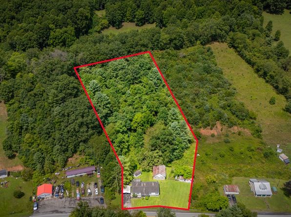 9731 Swords Creek Rd, Swords Creek, VA 24649
