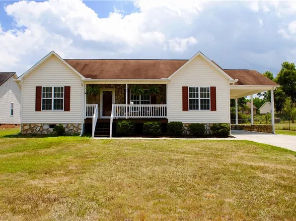 112 Johnia Ct, Thomasville, NC 27360