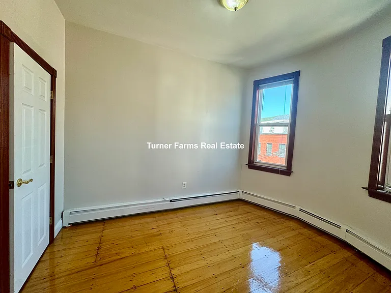 19 Monmouth St #2 — Photo 4