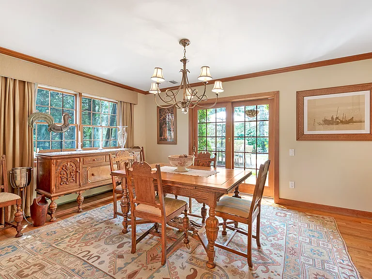 52 Manor Ln S — Photo 10