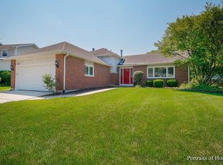 6575 Fernwood Dr, Lisle, IL 60532