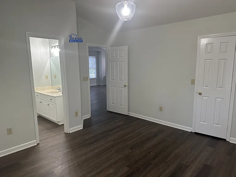 7528 Claymont Dr — Photo 22