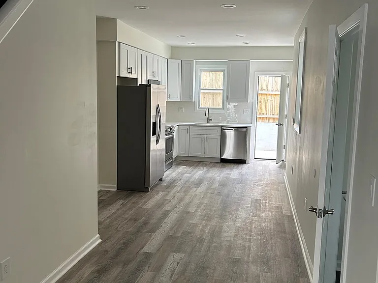 3021 Redner St — Photo 3