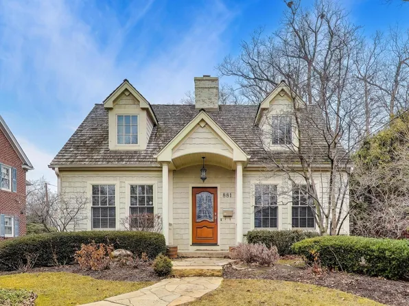881 Harvard Ct, Highland Park, IL 60035