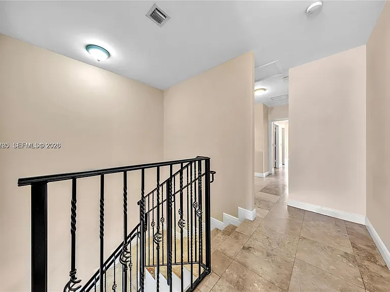 4023 SW 10th St — Photo 10