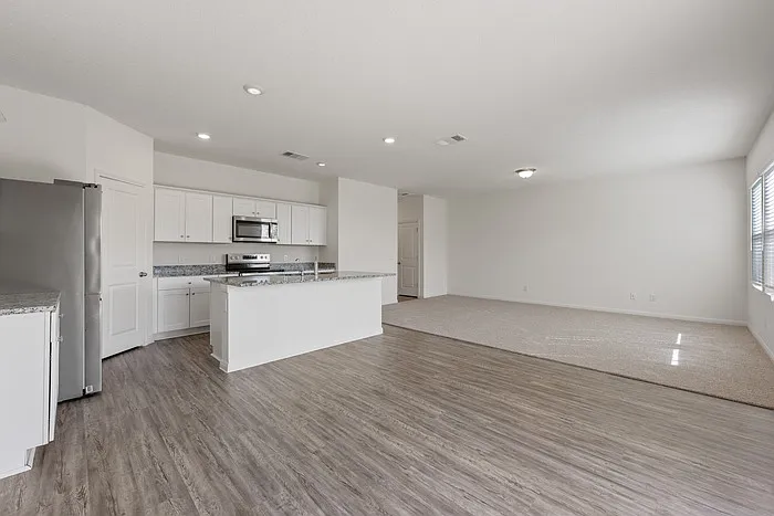 19507 Cloudy Bay Dr — Photo 2