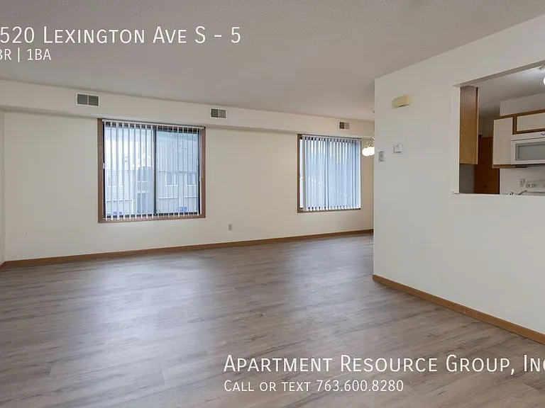 3520 Lexington Ave #5 — Photo 35