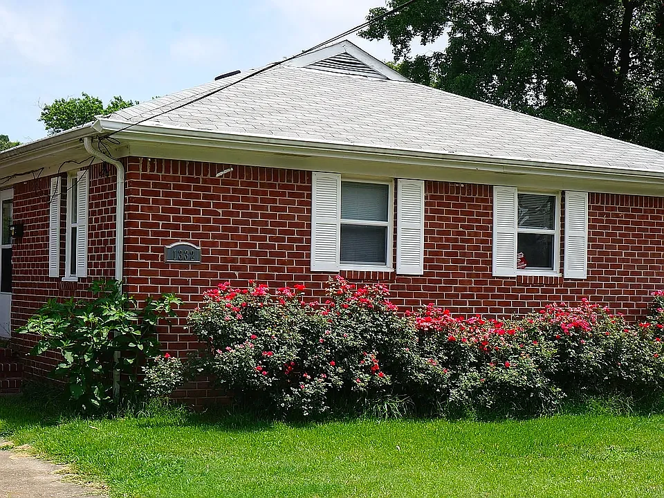 1321 E Balview Ave #A