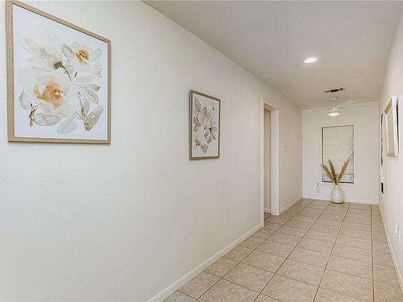 5th image of 254 Vista Dr