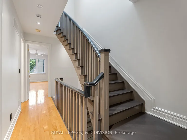 6 Huntley St — Photo 16