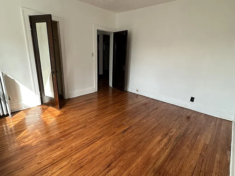 1442 W 101st St #16 — Photo 13