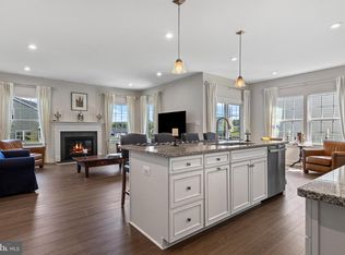 166 Hood Farm Dr, West Grove, PA 19390