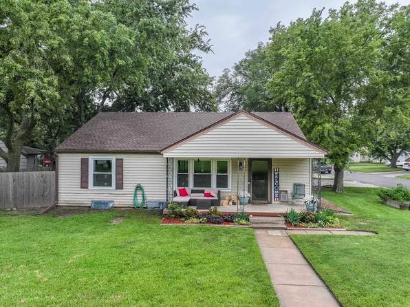 815 Columbus Ave, Newton, KS 67114