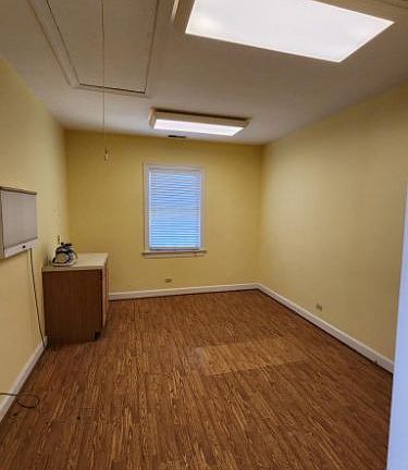 5th image of 10111 Rogers Dr