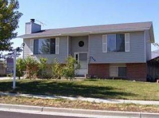 5946 S Red Zinc Dr, Kearns, UT 84118
