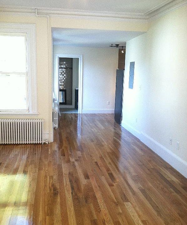 2nd image of 146 Saratoga St #2