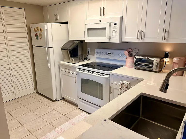 5035 Wiles Rd #104 — Photo 8