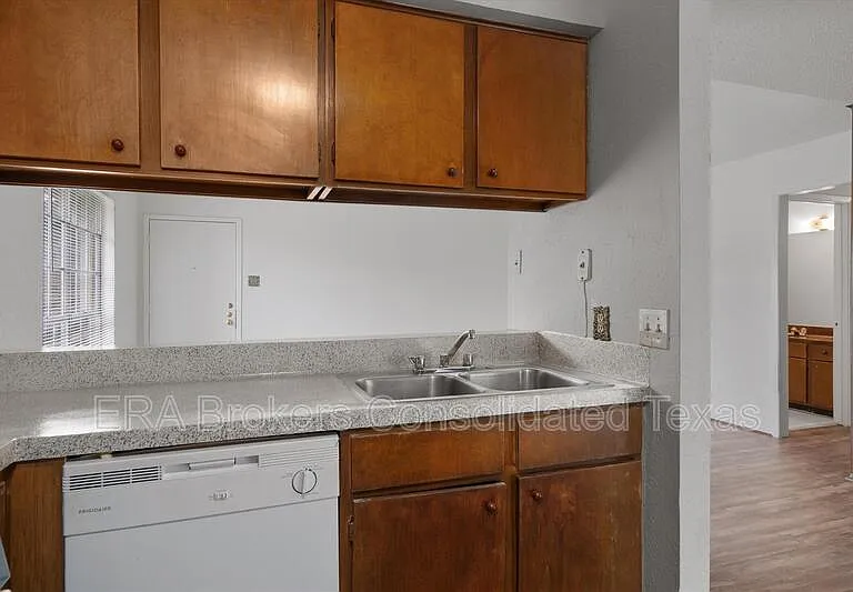 5304 Indio Cir — Photo 13