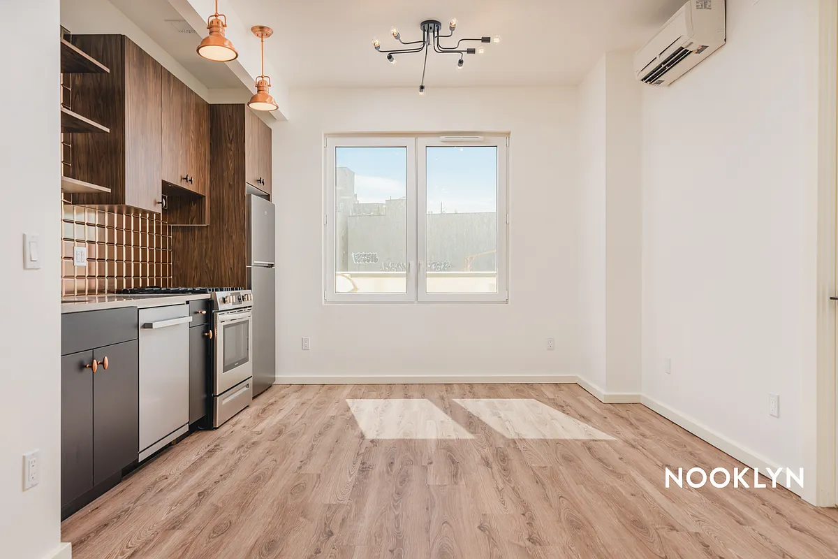 Building Photo - 150 Bayard St #601